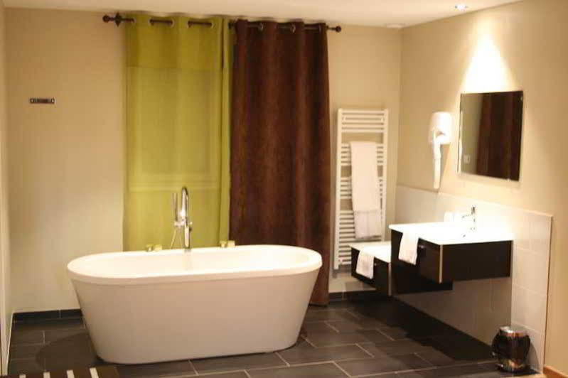 Logis Hotel Restaurant L'Auberge Normande Карантан Экстерьер фото